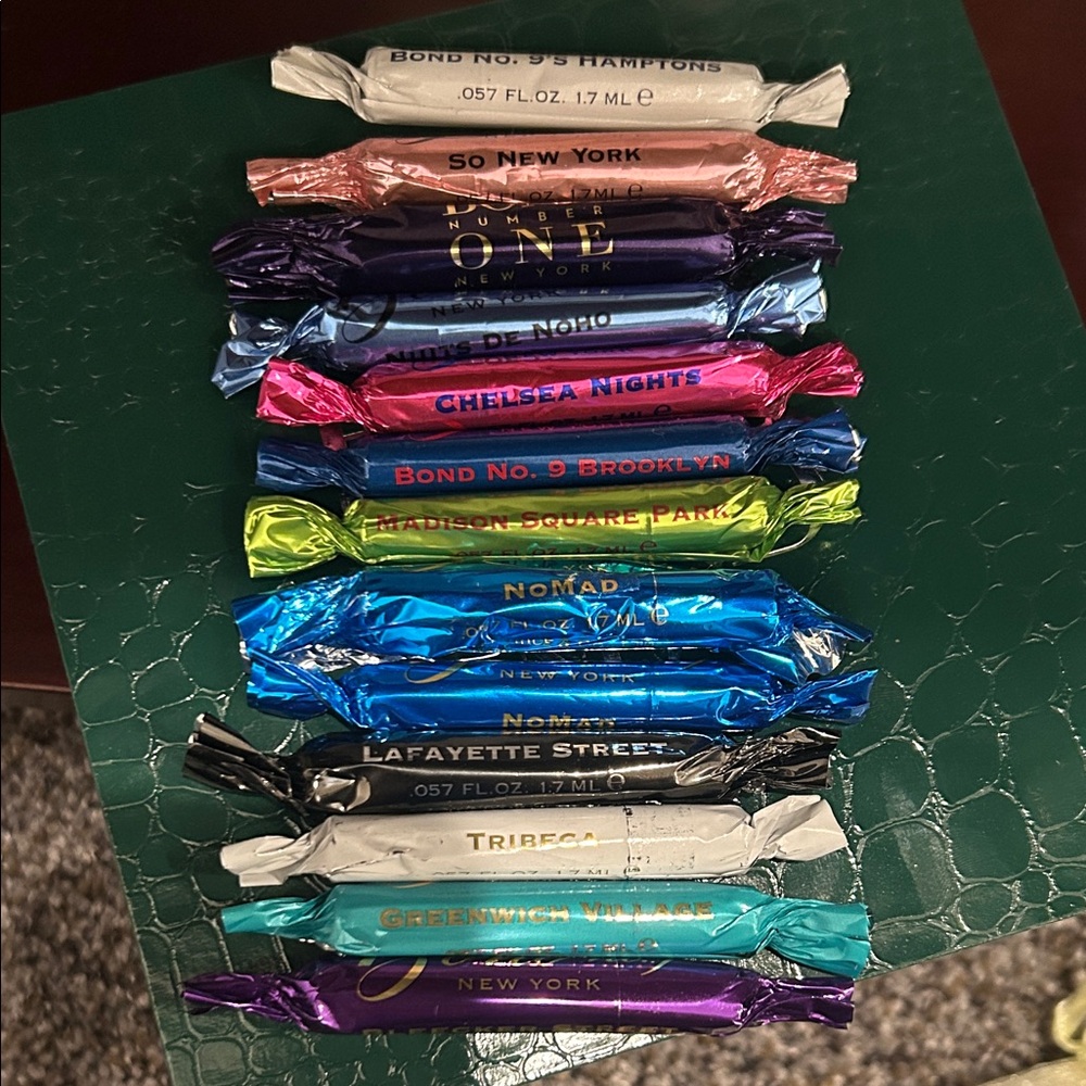 Bond No 9 Samples - Picture 2 of 2